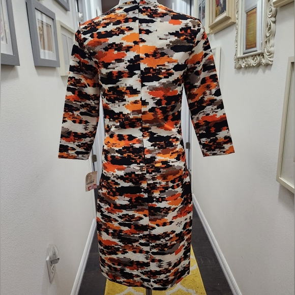 Dress - Picture 7 of 7